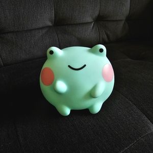 Ebbo Frog Rechargeable Night Light Shopzoki 🐸